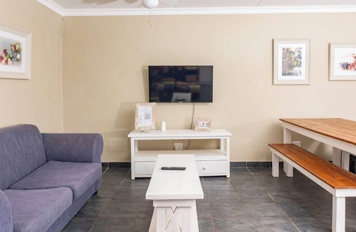 Komani Apartment | Amberdale Estate Self Catering