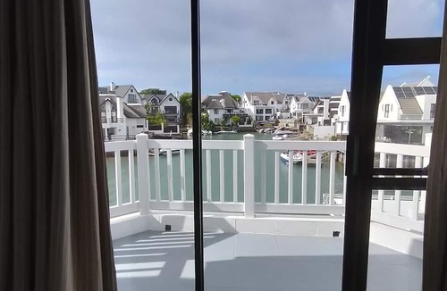 Saint Francis Bay Villa | 5 Bedroom Waterfront Villa: St Francis Bay with Solar Powered Systems and Wi-Fi