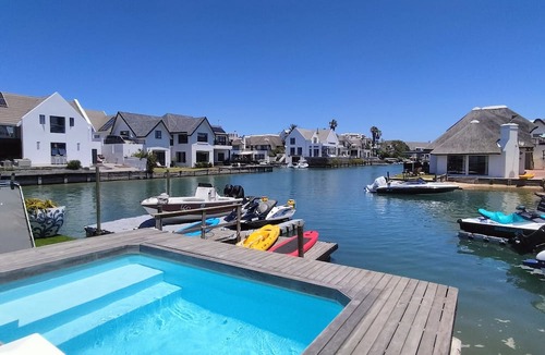 Saint Francis Bay Villa | 5 Bedroom Waterfront Villa: St Francis Bay with Solar Powered Systems and Wi-Fi