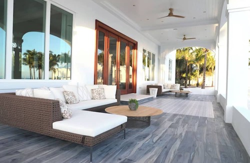 Marathon Hotel | Right in the Middle of Florida Keys | Relaxing Private Beach & Outdoor Pools