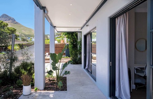 Camps Bay Apartment | Elegant Charm Retreat Central Treasure