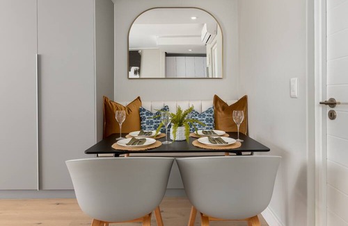 Sea Point Promenade Apartment | Ocean and Mountain Views From Bantry Bay Apartment