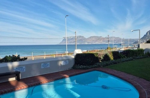 Kalk Bay Apartment | Kalk Bay Secure Seaside Apartment