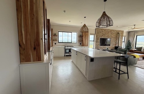 Kenton on Sea House | 5 Bedroom Imbabala Eco-Lodge nestled in a peaceful estate with stunning views