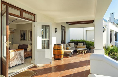 Stellenbosch Villa | Winelands Golf Lodges at De Zalze