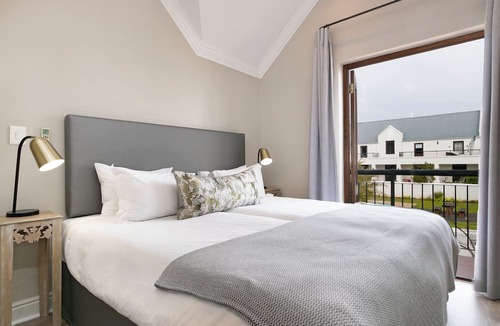 Stellenbosch Villa | Winelands Golf Lodges at De Zalze