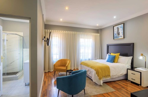 Northcliff Hotel | Serene HOTEL with outdoor pool & inclusive breakfast in tranquil Northcliff.