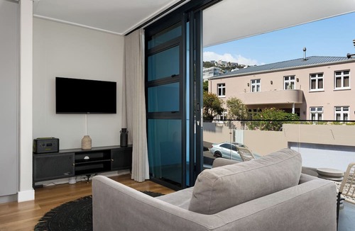 Sea Point Promenade Apartment | Bantry Bay Studio l Ocean and Mountain Views