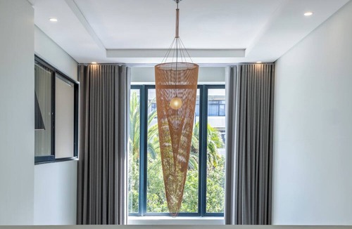 Sea Point Apartment | Luxury Sea Point 2 Bed Apartment | Pool