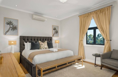 Green Point Apartment | Modern and Spacious Apartment | Balcony | Pool