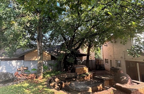 Eldoraigne House | Charming 3-bedroom house with WiFi, fitness room in welcoming Centurion