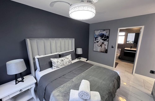 Century City Apartment | Knightsbridge Luxury Apartments Century City by Vvip Bookings