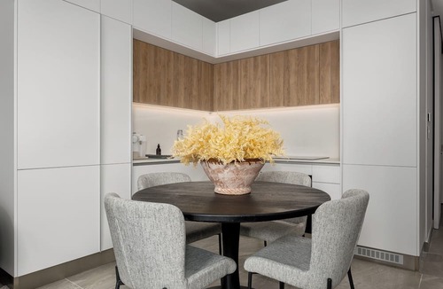 Cape Town City Centre Apartment | Modern Designer One Bed Apt | City and Harbour Views
