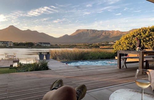 Sunnydale House | Blissful Lake Living, the ultimate break