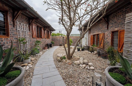 Yzerfontein House | Gorgeous 3-bedroom house with Pool and stunning views in Yzerfontein