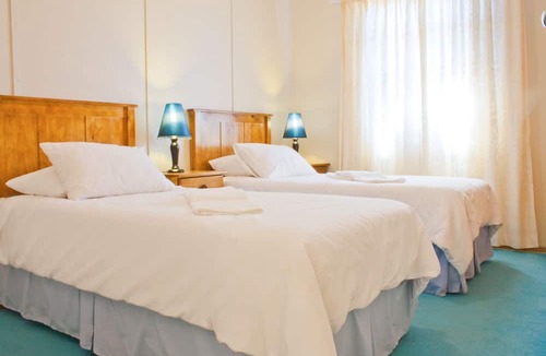 Gariepdam Cottage | Gariep Dam SunRose Group of Guest Houses