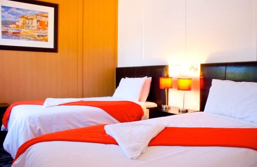 Gariepdam Cottage | Gariep Dam SunRose Group of Guest Houses