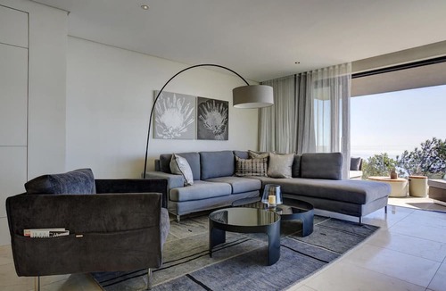 Camps Bay Apartment | CB-ONE Luxury Stay
