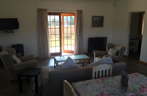 Balgowan Cottage | Beacon Vlei Guest Farm