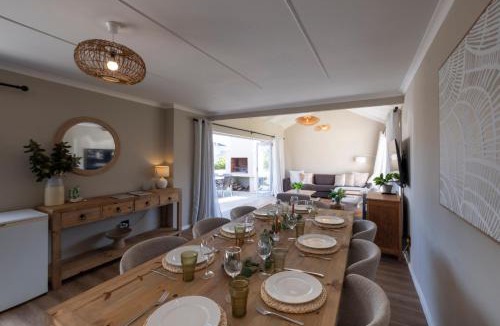 Pringle Bay House | Weekend at Bernies