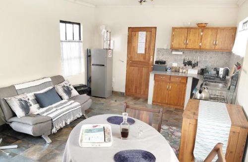 Vredefort Ski Chalet | Shallow Pig Cottage