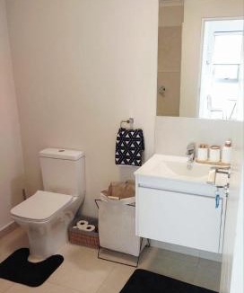 Kommetjie House | Brand New Coastal Apartment 5 Min Walk to Beach in a Secure Gated Complex