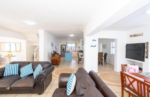 Calypso Beach House | La Kruger Blue