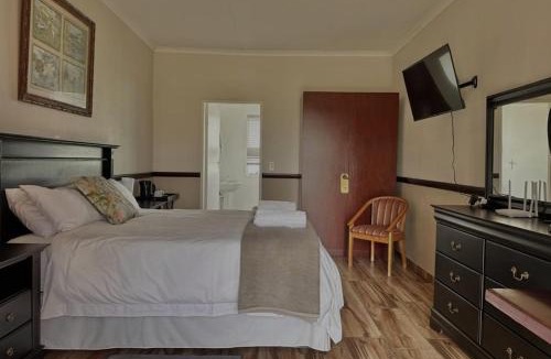 Wakkerstroom Hotel | Weavers Nest