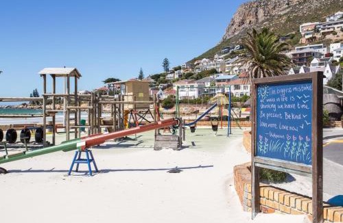 Fish Hoek Apartment | Cowes Cottage