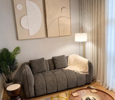 Observatory Apartment | Golden Nectar