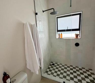 Stellenbosch Apartment | Stables on Kloof - Chestnut Cottage