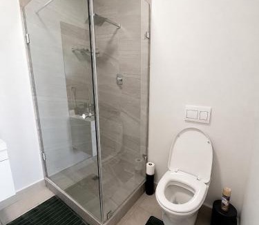 Observatory Apartment | The Winchester Rooftop Pool & Gym, Observatory