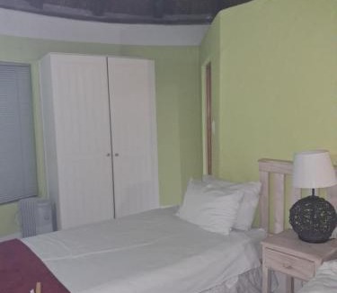 Alice House | Sangweni Lodge Bed And Breakfast