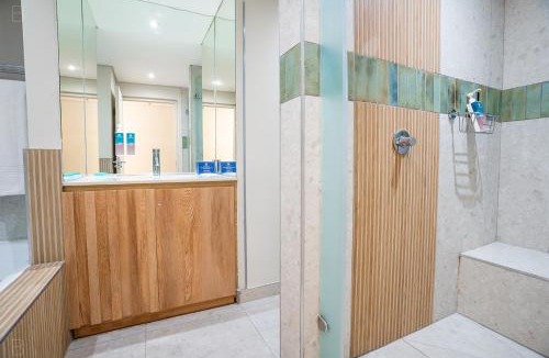 Lagoon Beach Hotel | Lagoon Beach Hotel & Spa