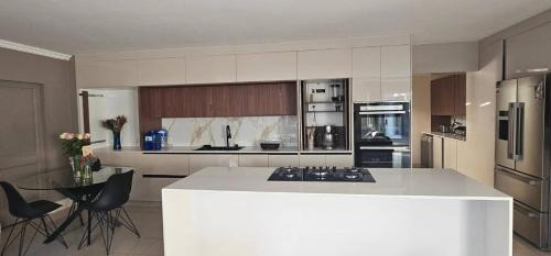Flamingo Vlei Villa | Large luxury family home in upmarket suburb