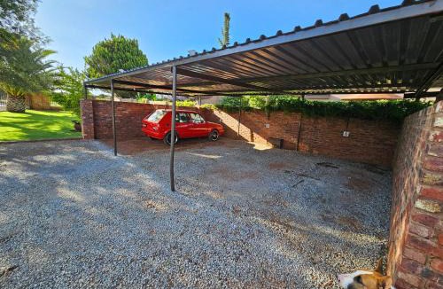 Kuruman House | Chrisand Guesthouse