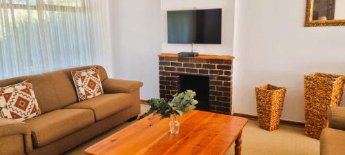 Graaff-Reinet House | Protea House