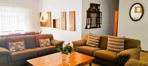 Graaff-Reinet House | Protea House