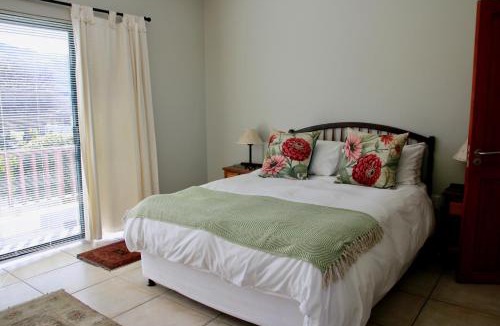 Kleinmond House | Fynbos & Ocean