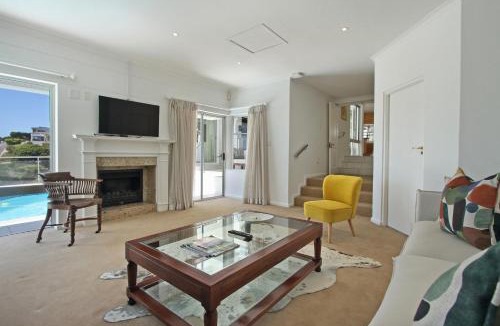 Froggy Farm Villa | Broadlands Villa