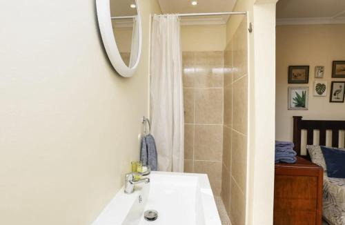 Glenwood House | Stay Beyond, Glenwood peaceful cottage