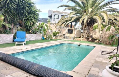 Redhill House | Berrys holiday home