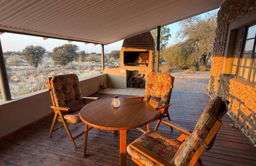 Mier Other | Kalahari-Trails Meerkat Sanctuary