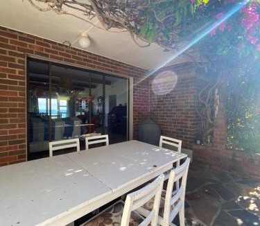 Haga Haga House | Kingfisher Beach house with sea view