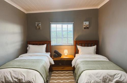 Oudtshoorn Apartment | Ostrich Inn