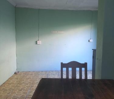 Uitenhage Bed & Breakfast | Somie's