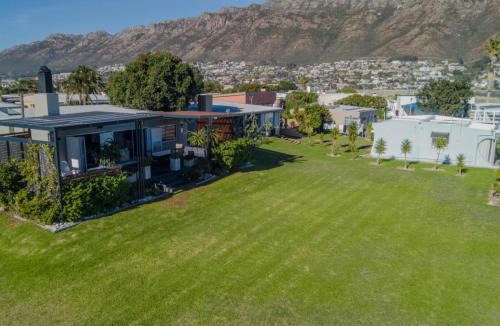 Fleur Park Apartment | Beachwood Cottage