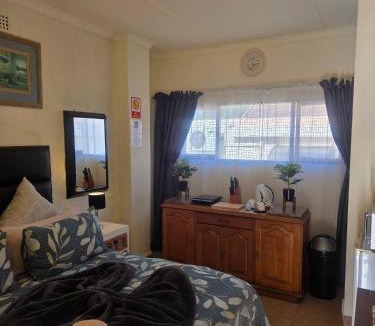 Southport House | Aloe Self Catering One Bedroom With Kitchenette