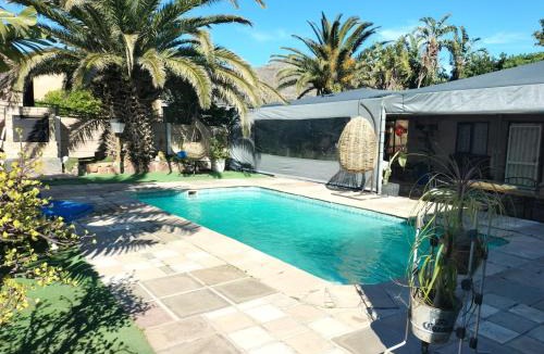 Redhill House | Berrys holiday home