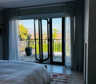 Somerset West Apartment | 52 on Wingerd road